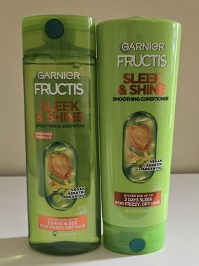 New Garnier Fructos Sleek & Shine Shampoo and Conditioner Set